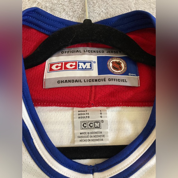 SIGNED Guy Lafleur #10 Jersey - Picture 4 of 9